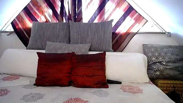 Snapshot of Kathylovexxx chatting on April 13, 2026, 3:50 pm Kathylovexxx online show from April 13, 2026, 3:50 pm