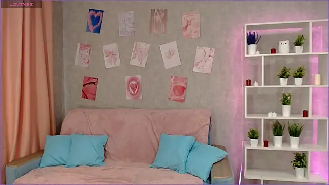 Cassie Scott online show from March 17, 2025, 8:40 am