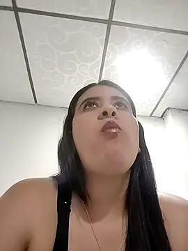 mialorents online show from December 3, 2025, 11:14 pm