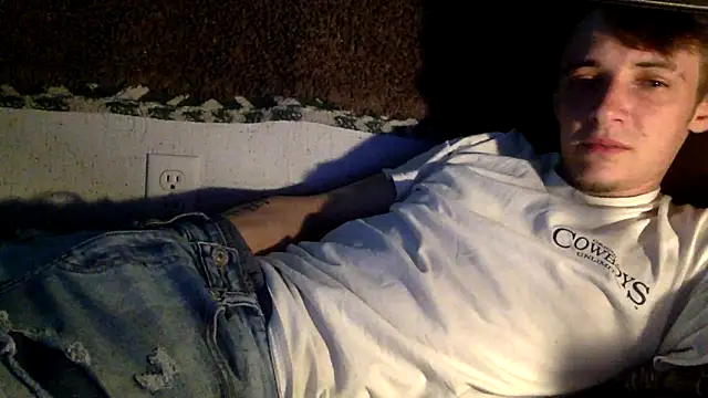 Snapshot of Ilovepussy1911 chatting on February 12, 2026, 3:34 am Ilovepussy1911 online show from February 12, 2026, 3:34 am