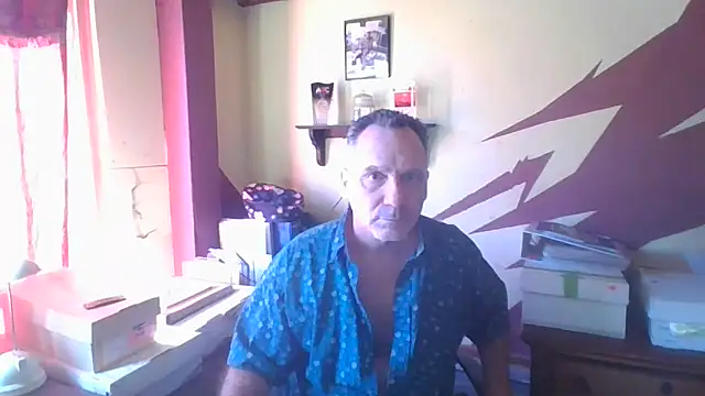 Snapshot of HunkofRock chatting on February 16, 2026, 5:20 pm HunkofRock online show from February 16, 2026, 5:20 pm