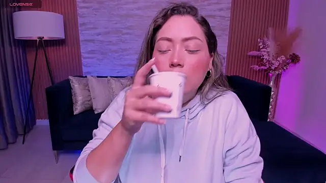 heidy johns online show from November 4, 2025, 3:27 am