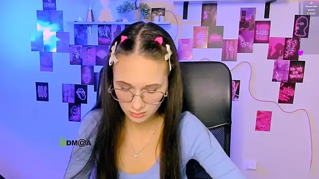 Snapshot of mona_cloud chatting on April 29, 2026, 7:42 pm mona cloud online show from April 29, 2026, 7:42 pm