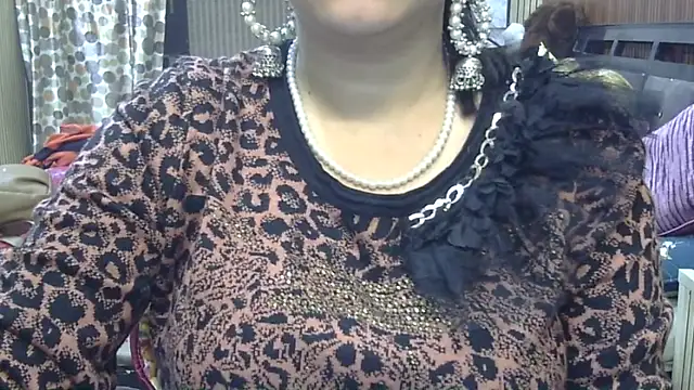 Snapshot of Hot_Anshi120 chatting on November 27, 2025, 1:40 am Hot Anshi120 online show from November 27, 2025, 1:40 am