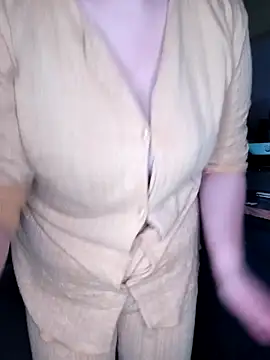 Snapshot of patrona_sexooo chatting on February 1, 2026, 9:46 pm patrona sexooo online show from February 1, 2026, 9:46 pm