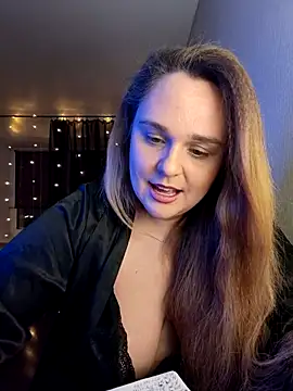 Snapshot of Juicy_PeachLux chatting on January 5, 2026, 5:38 pm Juicy PeachLux online show from January 5, 2026, 5:38 pm