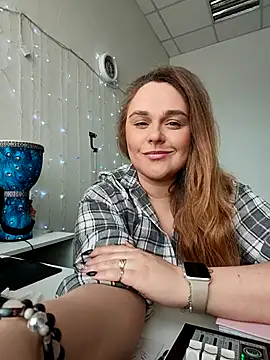 Snapshot of Juicy_PeachLux chatting on February 15, 2026, 5:48 am Juicy PeachLux online show from February 15, 2026, 5:48 am