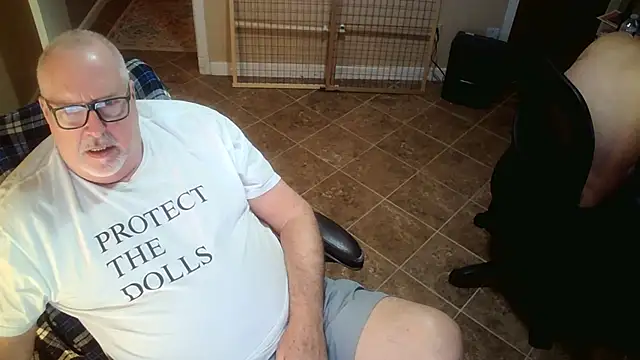 superbearboss online show from October 12, 2025, 3:16 am