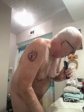 superbearboss online show from March 4, 2026, 7:20 pm