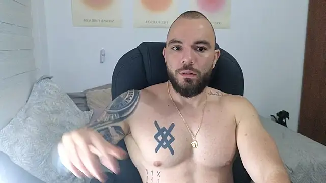 Snapshot of Isaac_Carter chatting on October 17, 2025, 11:13 am Isaac Carter online show from October 17, 2025, 11:13 am