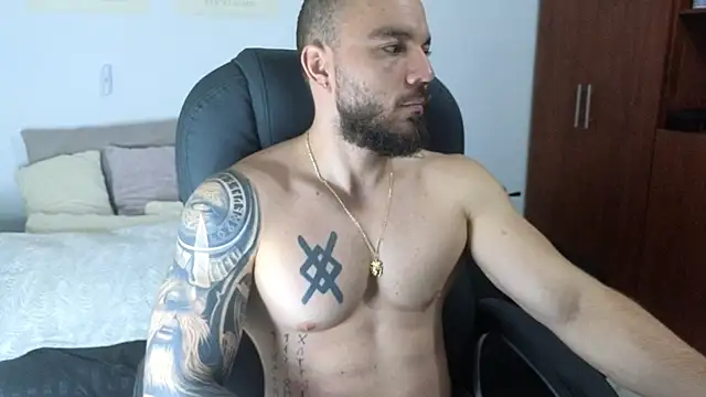 Snapshot of Isaac_Carter chatting on October 21, 2025, 11:00 am Isaac Carter online show from October 21, 2025, 11:00 am