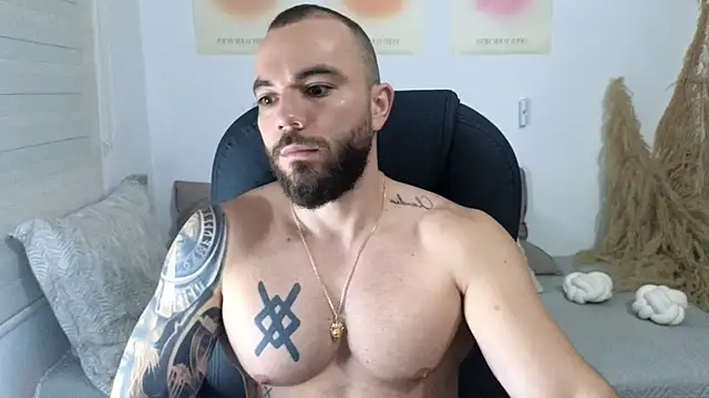 Snapshot of Isaac_Carter chatting on November 18, 2025, 11:03 am Isaac Carter online show from November 18, 2025, 11:03 am