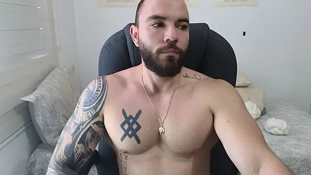 Snapshot of Isaac_Carter chatting on January 18, 2026, 2:10 pm Isaac Carter online show from January 18, 2026, 2:10 pm