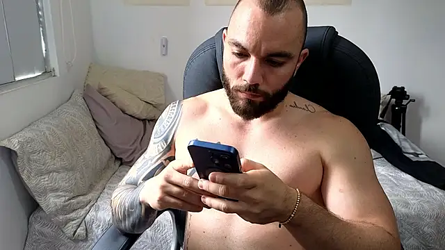 Snapshot of Isaac_Carter chatting on February 8, 2026, 8:01 pm Isaac Carter online show from February 8, 2026, 8:01 pm