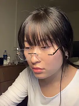 Snapshot of 214Jun chatting on November 18, 2025, 5:39 pm 214Jun online show from November 18, 2025, 5:39 pm