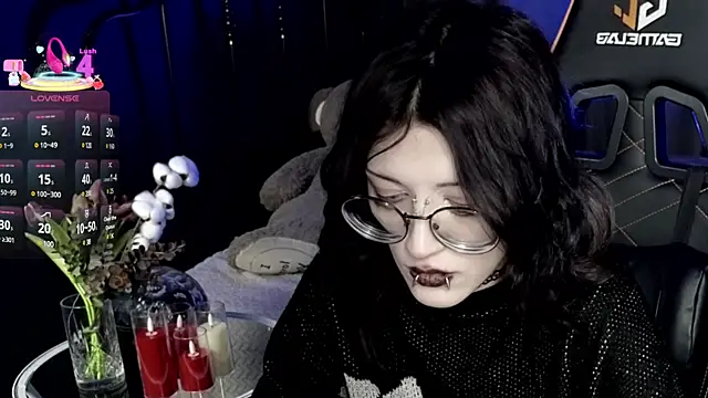 Snapshot of Setsunai_ chatting on March 18, 2025, 11:53 pm Setsunai online show from March 18, 2025, 11:53 pm