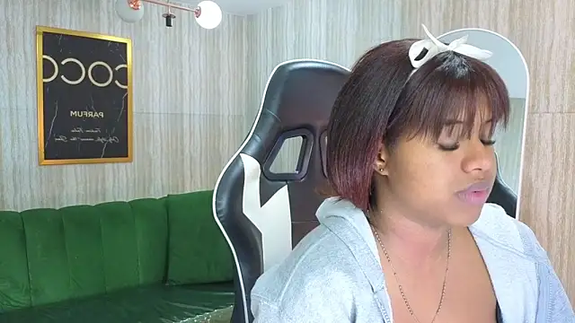 Snapshot of abby1_t_ chatting on October 2, 2025, 2:51 am abby1 t online show from October 2, 2025, 2:51 am