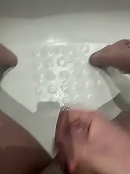 Snapshot of chrisssssss24 chatting on March 7, 2025, 2:46 am chrisssssss24 online show from March 7, 2025, 2:46 am