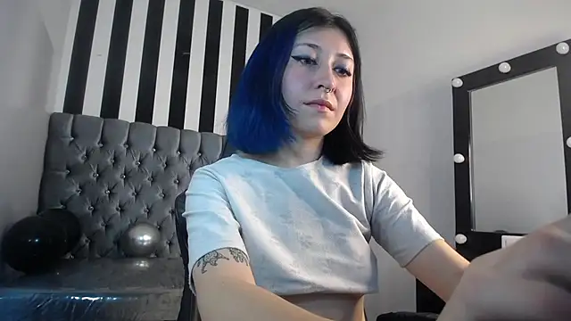 lissacatty t online show from March 21, 2025, 10:17 pm