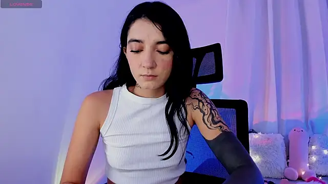 Snapshot of Hi_Soyfer chatting on September 22, 2025, 12:56 am Hi Soyfer online show from September 22, 2025, 12:56 am