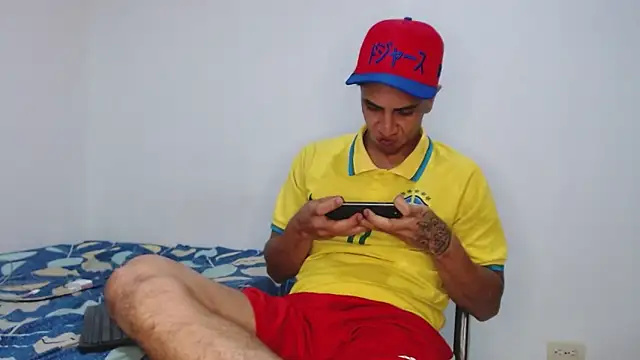 Monkey uchiha777 online show from December 1, 2025, 10:48 pm