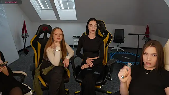 Snapshot of Billie054 chatting on November 4, 2025, 11:53 am Billie054 online show from November 4, 2025, 11:53 am