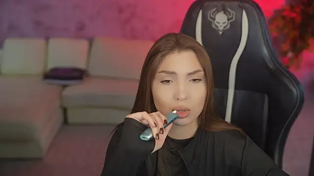 Snapshot of Billie054 chatting on November 15, 2025, 6:55 am Billie054 online show from November 15, 2025, 6:55 am