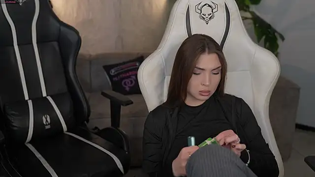 Snapshot of Billie054 chatting on November 26, 2025, 8:15 am Billie054 online show from November 26, 2025, 8:15 am