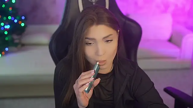 Snapshot of Billie054 chatting on December 18, 2025, 7:47 am Billie054 online show from December 18, 2025, 7:47 am