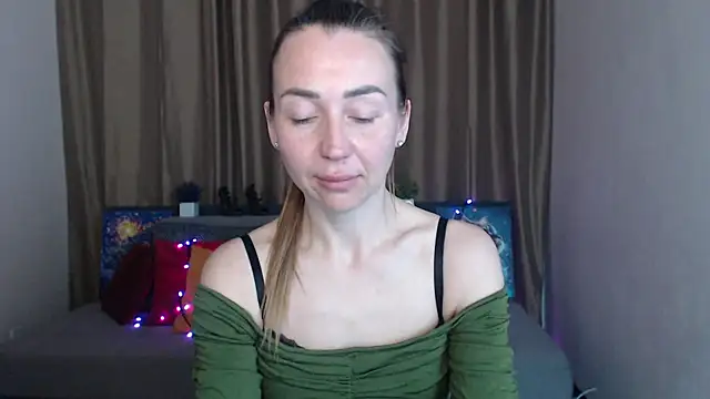 Snapshot of Kiss_julli88I chatting on March 8, 2025, 5:11 pm Kiss julli88I online show from March 8, 2025, 5:11 pm