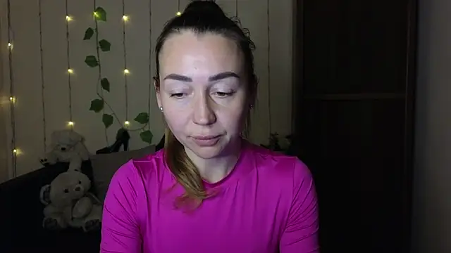 Snapshot of Kiss_julli88I chatting on March 9, 2025, 12:31 pm Kiss julli88I online show from March 9, 2025, 12:31 pm