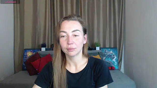 Snapshot of Kiss_julli88I chatting on March 20, 2025, 6:31 pm Kiss julli88I online show from March 20, 2025, 6:31 pm