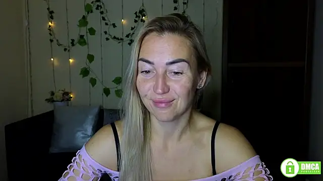 Snapshot of Kiss_julli88I chatting on September 29, 2025, 5:29 pm Kiss julli88I online show from September 29, 2025, 5:29 pm