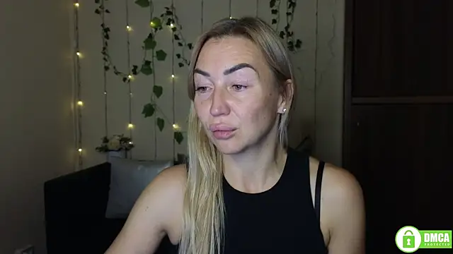 Snapshot of Kiss_julli88I chatting on October 10, 2025, 5:23 pm Kiss julli88I online show from October 10, 2025, 5:23 pm