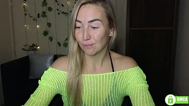 Snapshot of Kiss_julli88I chatting on October 14, 2025, 5:25 pm Kiss julli88I online show from October 14, 2025, 5:25 pm