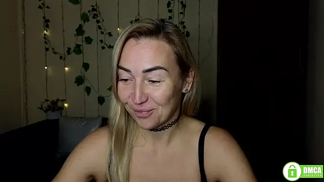 Snapshot of Kiss_julli88I chatting on October 19, 2025, 5:24 pm Kiss julli88I online show from October 19, 2025, 5:24 pm