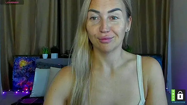 Snapshot of Kiss_julli88I chatting on October 22, 2025, 5:30 am Kiss julli88I online show from October 22, 2025, 5:30 am