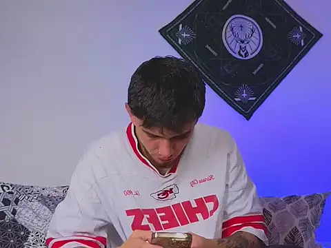 samevansx  online show from October 28, 2025, 3:58 pm