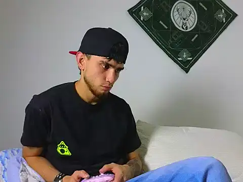 Snapshot of samevansx_ chatting on December 17, 2025, 11:22 pm samevansx online show from December 17, 2025, 11:22 pm