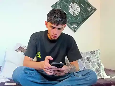 Snapshot of samevansx_ chatting on February 9, 2026, 1:37 pm samevansx online show from February 9, 2026, 1:37 pm