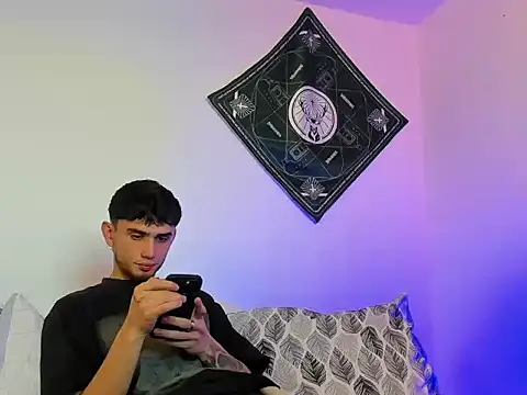 Snapshot of samevansx_ chatting on February 10, 2026, 1:37 pm samevansx online show from February 10, 2026, 1:37 pm