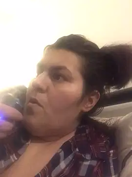 Snapshot of Curvy-Essex-Milf chatting on March 8, 2025, 10:13 pm Curvy-Essex-Milf online show from March 8, 2025, 10:13 pm