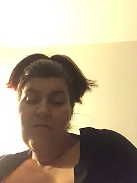 Snapshot of Curvy-Essex-Milf chatting on March 23, 2025, 3:54 am Curvy-Essex-Milf online show from March 23, 2025, 3:54 am