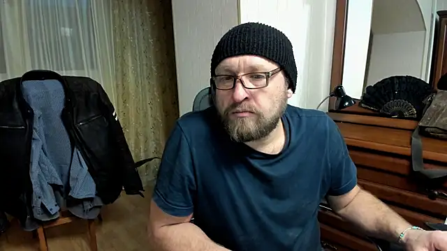 Snapshot of Grandor_M chatting on March 7, 2025, 3:18 pm Grandor M online show from March 7, 2025, 3:18 pm