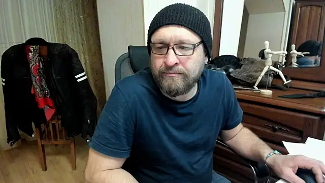 Snapshot of Grandor_M chatting on March 15, 2025, 2:55 pm Grandor M online show from March 15, 2025, 2:55 pm