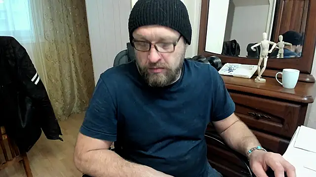 Snapshot of Grandor_M chatting on March 16, 2025, 2:00 pm Grandor M online show from March 16, 2025, 2:00 pm