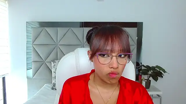 Snapshot of sharon_rosse__ chatting on March 8, 2025, 3:24 pm sharon rosse online show from March 8, 2025, 3:24 pm