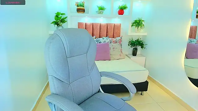 Snapshot of sharon_rosse__ chatting on November 18, 2025, 11:58 am sharon rosse online show from November 18, 2025, 11:58 am