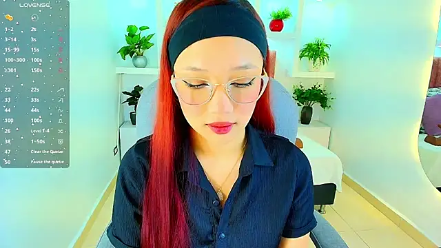 Snapshot of sharon_rosse__ chatting on December 2, 2025, 12:43 pm sharon rosse online show from December 2, 2025, 12:43 pm