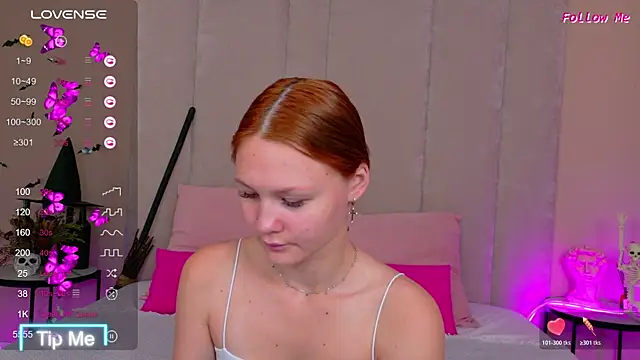 AmeliRoyse online show from November 2, 2025, 5:04 pm